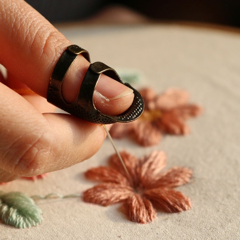 Đê tay kim loại - size S (811866)