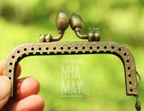 Khóa sắt vuông hoa văn màu đồng - 8.5cm