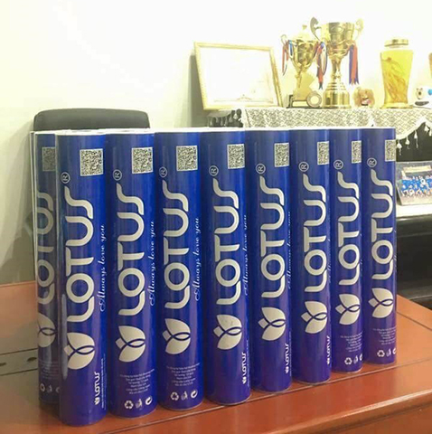 Hộp Cầu Lông Lotus LS-20 Chơi Trong Nhà với tốc độ 75/76/77 ổn định