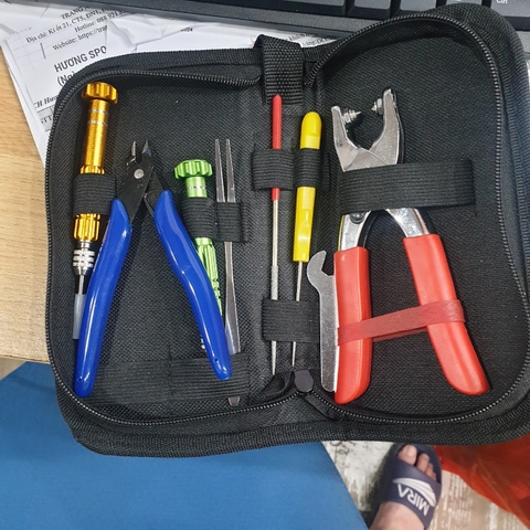 Bộ Dụng Cụ Thay Gen Vợt Cầu Lông | Giá chỉ từ 450k 7 món đồ