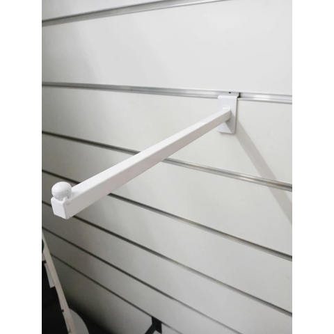 Trưng Bày Cửa Hàng Thể Thao Với Móc bi treo quần áo 1 bi tròn cài kệ rãnh màu trắng, thanh treo quần áo dài 35cm bằng sắt sơn tĩnh điện | Sports store display