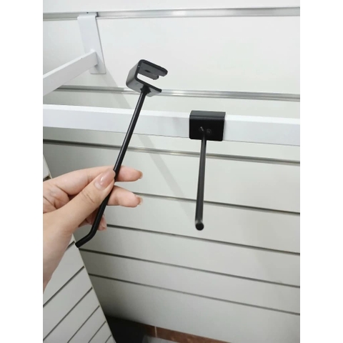 Trưng Bày Cửa Hàng Thể Thao Với Móc đơn treo phụ kiện cài cây sắt 13x26mm loại 15cm 20cm màu đen | Sports store display