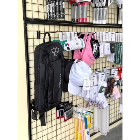 Trưng Bày Cửa Hàng Thể Thao Với Móc đơn treo phụ kiện cài kệ lưới loại 15cm 20cm bằng sắt sơn tĩnh điện chống gỉ sét | Sports store display