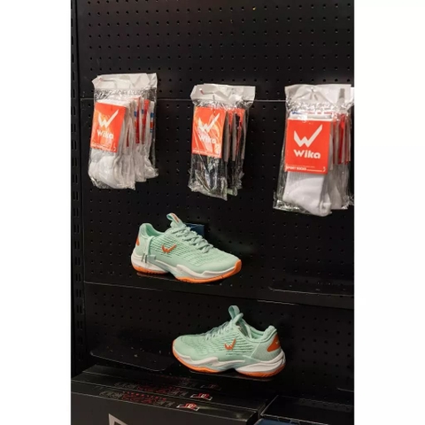 Trưng Bày Cửa Hàng Thể Thao Với Móc đơn treo phụ kiện thể thao cài kệ tôn lỗ loại 15cm 20cm màu trắng | Sports store display