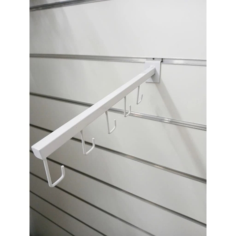 Trưng Bày Cửa Hàng Thể Thao Với Móc râu treo các loại vợt quần áo balo túi xách cài rãnh màu trắng dài 35cm có 5 móc râu nhỏ | Sports store display