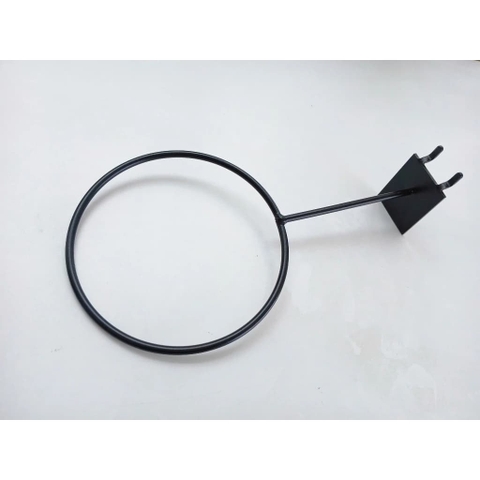 Trưng Bày Cửa Hàng Thể Thao Với Móc treo bóng cài kệ tôn lỗ màu đen chất liệu sắt sơn tĩnh điện cao cấp | Sports store display