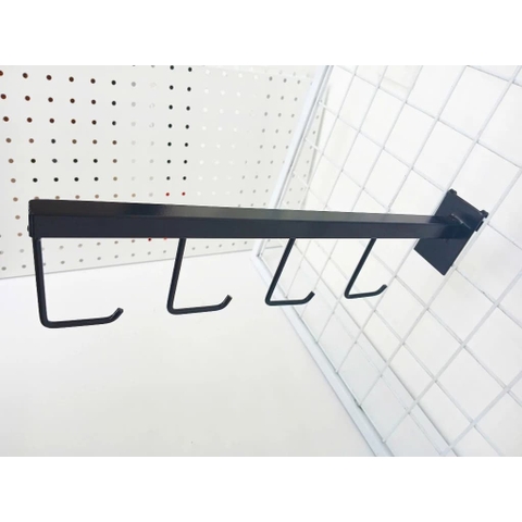 Trưng Bày Cửa Hàng Thể Thao Với Móc treo vợt cầu lông vợt pickleball vợt tennis quần áo balo 4 râu nhỏ | Sports store display