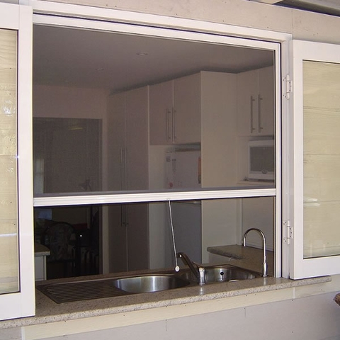 Cửa Lưới Chống Muỗi Dạng Cuốn Màu Trắng