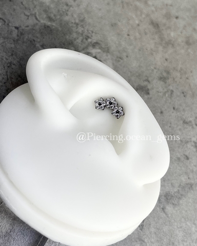 KHUYÊN TITANIUM F136 - VÀNH 3 BÔNG HOA MS170270