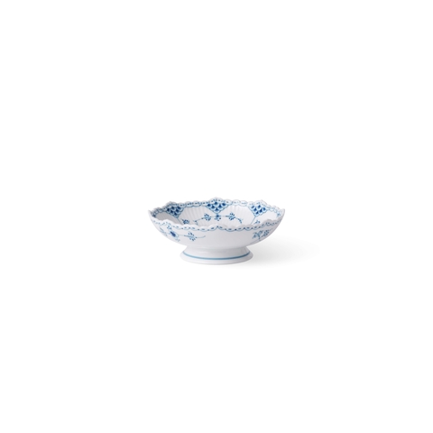 Bát có chân Royal Copenhagen, họa tiết Blue Fluted Half Lace 17x6cm