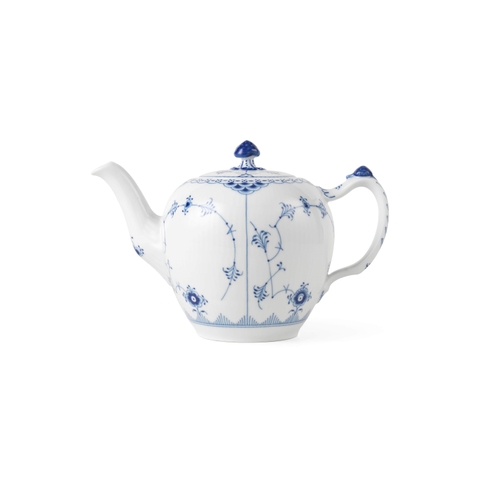 Ấm trà Royal Copenhagen, họa tiết Blue Fluted Half Lace 70cl