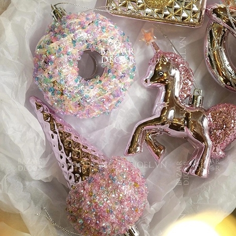 Phụ kiện treo Wonderland - Pink Glam Luxury