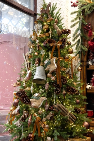 Bộ trang trí Rustic Symphony cho cây thông 150-180cm - Không bao gồm cây thông, chuông lớn, ngựa gỗ & dây đèn