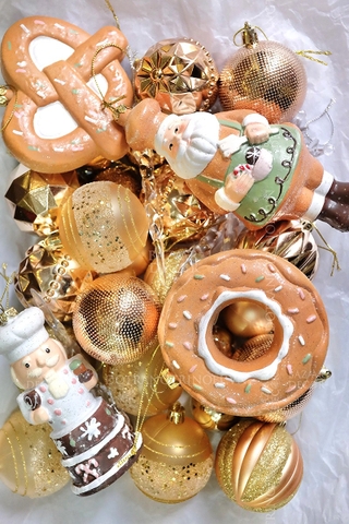 Hộp 38 quả châu & phụ kiện tone cam Tiệm Bánh Giáng sinh (Box size M 2 gallon)