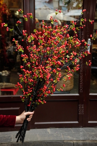 Cành .quả berry đông đào đỏ dây đen 100cm