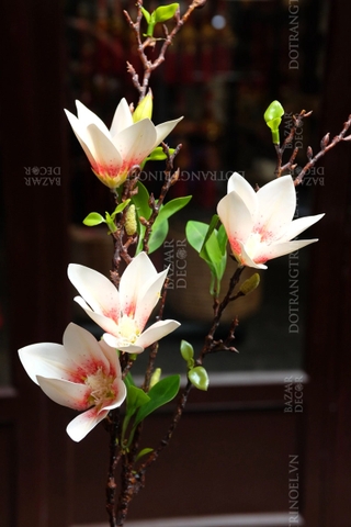 Cành hoa mộc lan cánh nhọn 4 bông 85cm - Trắng nhụy hồng