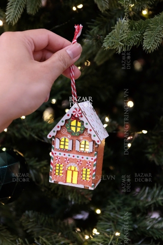 Phụ kiện treo mô hình 3D ngôi nhà gỗ họa tiết bánh gừng đèn Led - Nhà 2 tầng 9cm