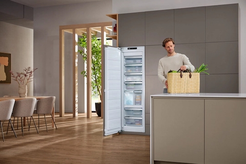 Tủ đông âm tủ Miele FNS 7794 DL