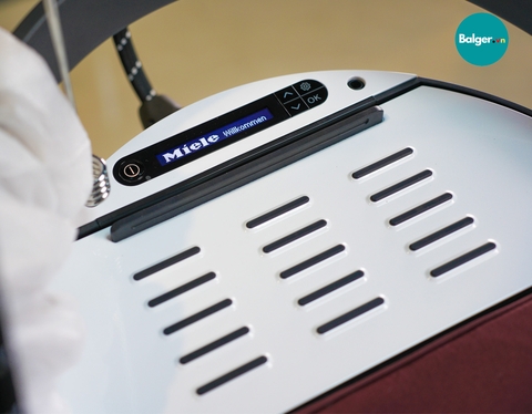 Cầu là quần áo thông minh Miele