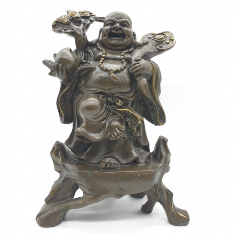 Tượng Di Lặc Bồ Tát Cầm Gậy Như Ý, Đào_Chất liệu Đồng Nâu Dạ Cổ_Cao 28cm