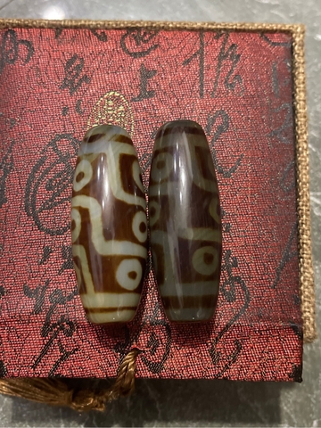 Đá Dzi Cổ 9 Mắt Màu Nâu Mã Não Lớn 56x21mm-35gr