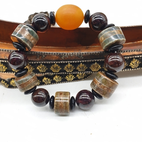 Chuỗi Đá Dzi 3 Mắt Xanh Khúc, Granet, Hổ Phách Thô Đeo Tay_15ly_18ly