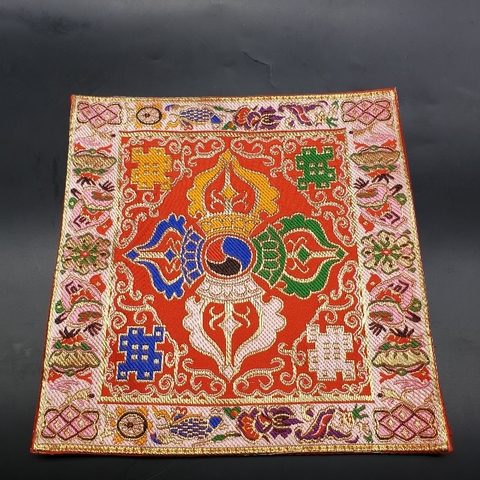 Tấm Lót Pháp Khí Gấm Chày Ngũ Trí_22x22cm