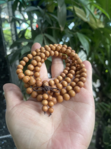 Chuỗi Gỗ Hoàng Đàn 108 Viên-8 Ly-34 gr!