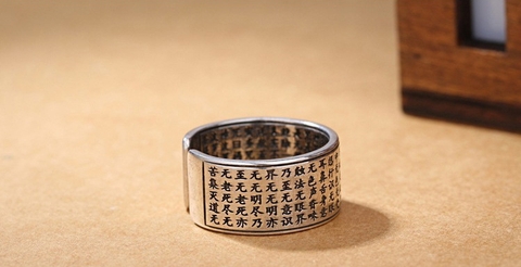 Nhẫn Khắc Bát Nhã Chú Đại Bi Màu Bạc Chữ Đen_21x12mm_Chất liệu Bạc