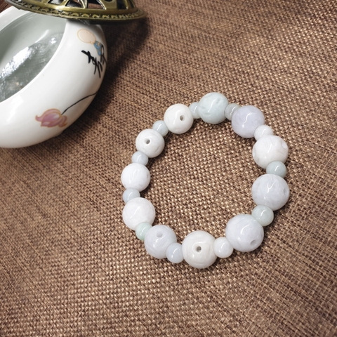 Chuỗi Đá Ngọc Phỉ Thúy Xanh Ngọc Nhạt Nhiều Lỗ Đeo Tay_14ly