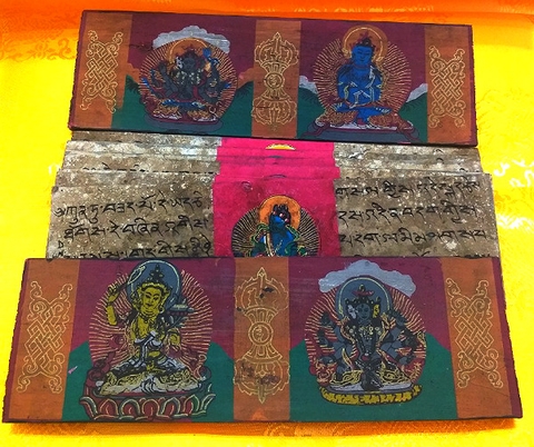 Kinh Cổ Mật Giáo Viết Bằng Gỗ Viết Tay_23cm