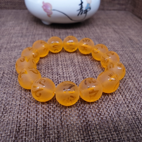 Chuỗi Đá Mã Não Cam Mờ Khắc Om Đeo Tay_12ly