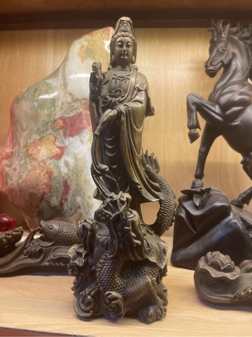 Tượng Quan Âm Bồ Tát Ngồi Cầm Bông Lúa_Chất liệu Đồng Nâu Dạ Cổ_Cao 20cm