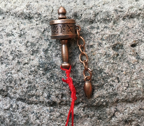 Móc Khóa Kinh Luân Dạ Cổ_Chất liệu Đồng_34x14cm