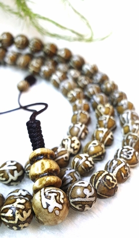 Chuỗi Đá Ốc Xà Cừ Khắc Omani_8 Ly_108 Hạt