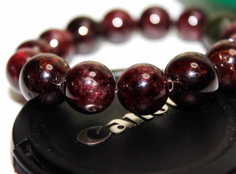 Chuỗi Đá Garnet Trơn Đeo Tay_14ly