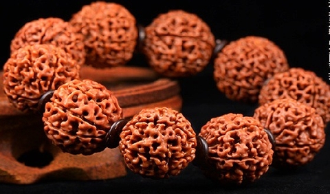 Chuỗi Gỗ Kim Cang Gai Đỏ Vàng Đeo Tay_18ly