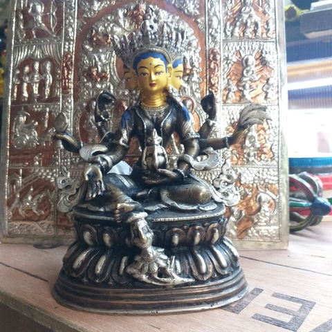 Tượng Trì Thế Bồ Tát Vasudhara Tài Bảo Như Vũ Bảo_Chất liệu Đồng Nepal_Cao 23cm
