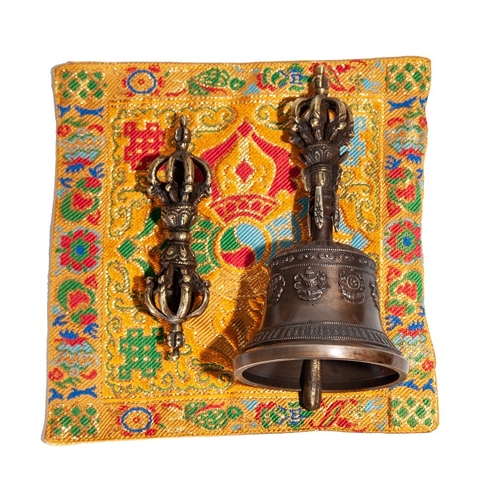 Chuông Chày Kim Cang 9 Chấu Khắc 8 Món Cát Tường 16x9cm, Chày 10x3,5cm