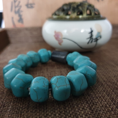 Chuỗi Đá San Hô Xanh Biển Khía Đeo Tay_15ly