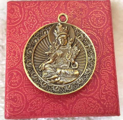 Mặt Đeo Khắc Hình Tara Bồ Tát_Chất liệu Đồng_35x35mm