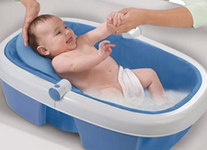5 SAI LẦM CẦN TRÁNH KHI TẮM CHO TRẺ SƠ SINH