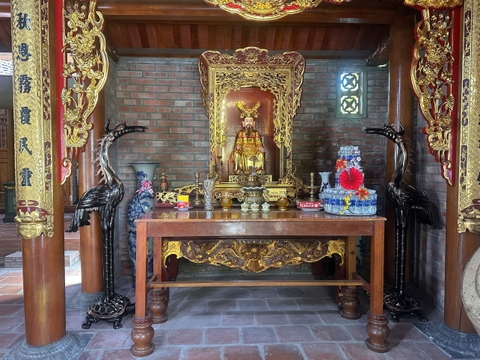 Hoàn thiện  đôi hạc 1m97 tại Đền Khe Sặt Con Cuông -Nghệ An