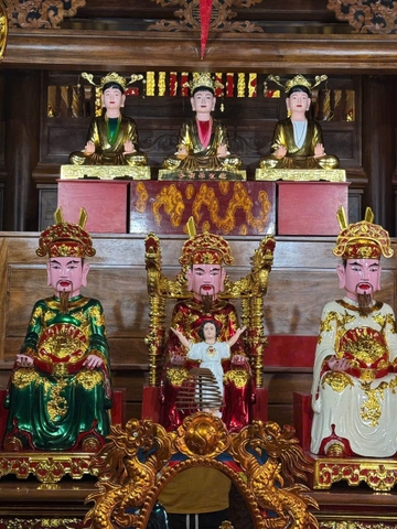 An vị mẫu đệ nhị , mẫu đệ tam cùng tượng ngài nguyễn minh không