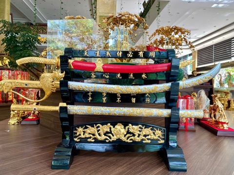 Bộ kiếm đồng dát vàng bạc