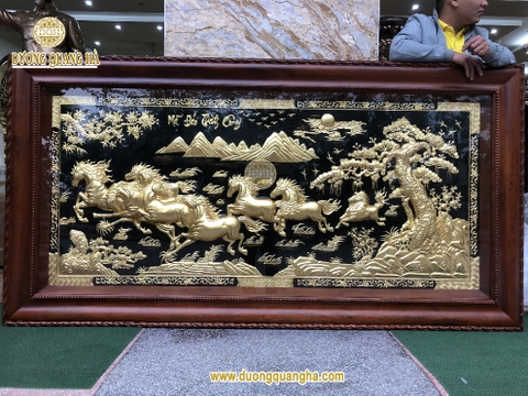 Tranh đồng Bát Mã dát vàng 9999 khung gỗ gụ