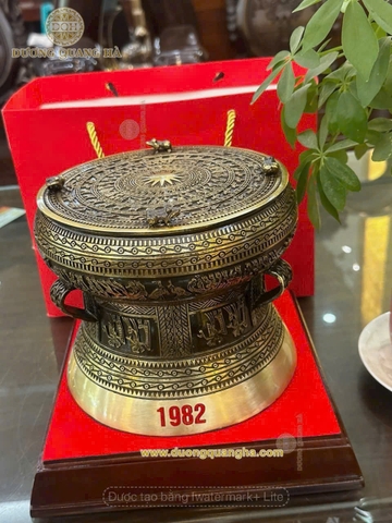 Hoàn thiện bộ quà tặng quả trống cho khách hàng