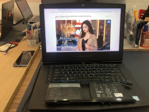 Thay Pin Laptop Dell Bị Phồng Pin
