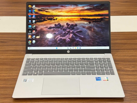 Laptop HP 15-fd0235tu