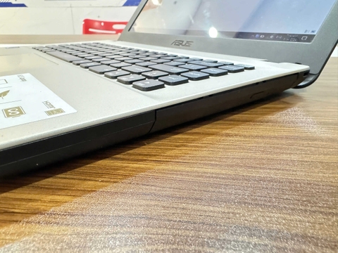 Asus Vivobook X441UA | Core i5-6200U | RAM 8GB | SSD 120GB | 14.0 HD
